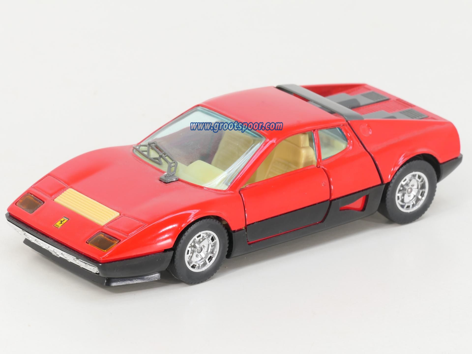 Schaal 1:24 Bburago 0133 Ferrari 512 BB | grootspoor.com