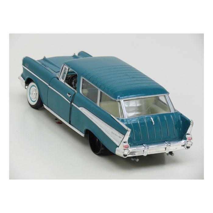 Chevrolet Nomad 1957 Schaal 1:18