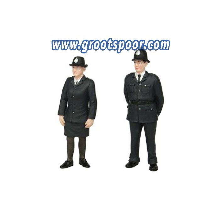 Scenecraft 22-189 Policeman and Policewoman
