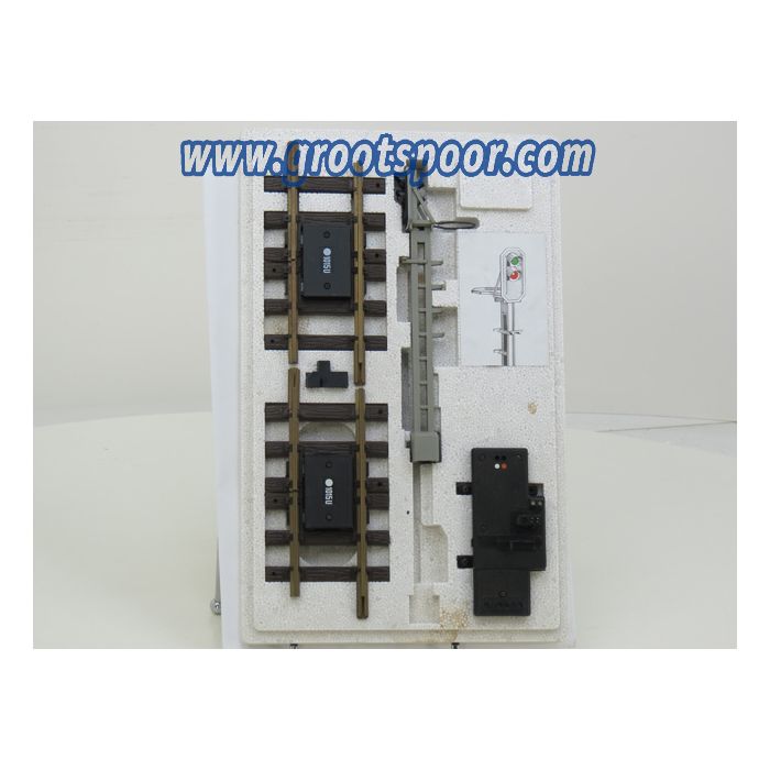 LGB 50950 RhB-Lichtsignal inc rails