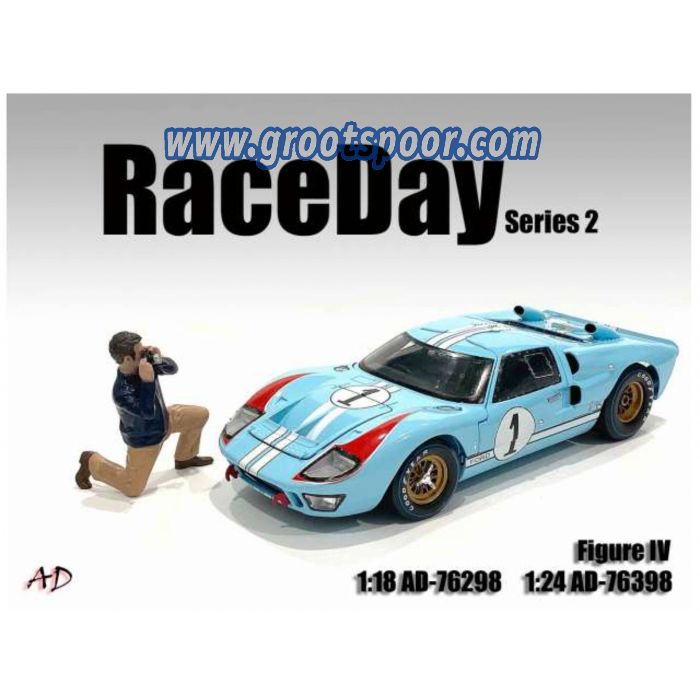GSDCCad 00076398 1/24 Race Day II Figure IV