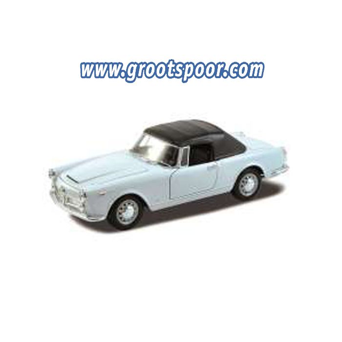 GSDCCwel 00024003Hw 1960 Alfa Romeo Spider 2600 soft top, white