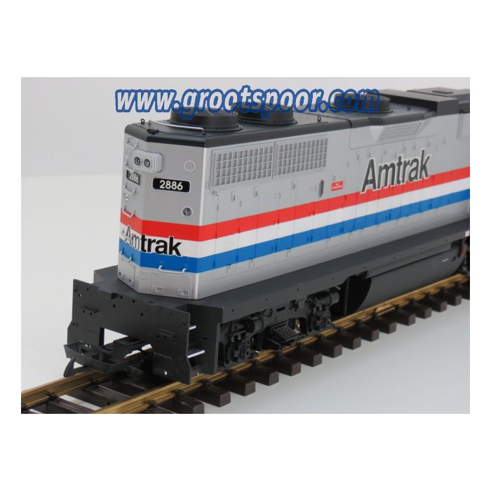 USA Trains R22211 GP38-2 AMTRAK DIESEL LOCOMOTIVE No 2886, LIGHTS, SMOKE