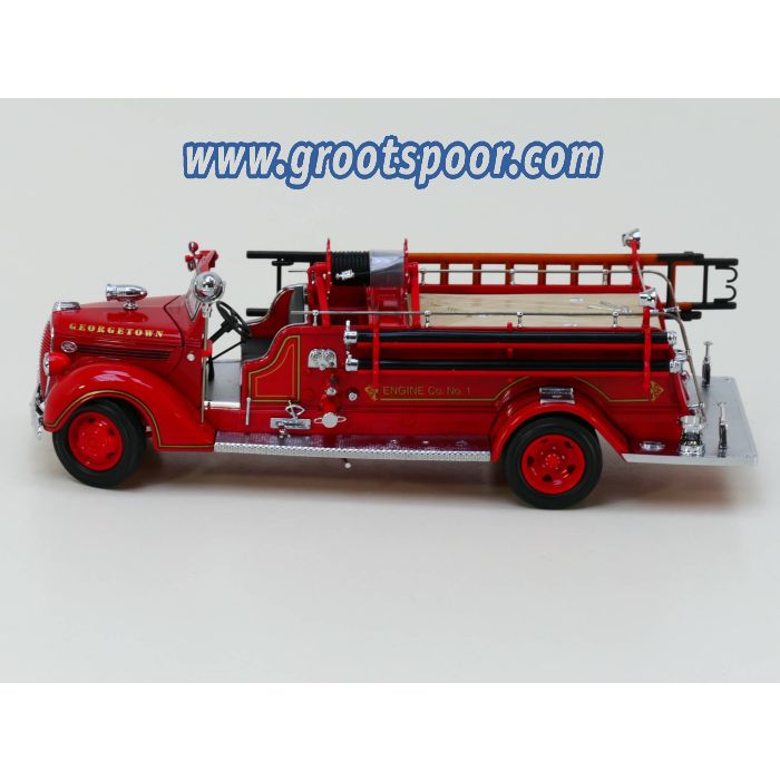 Yat Ming 20058 Ford 1938 Fire Engine Georgetown 1:24 Die Cast Metal