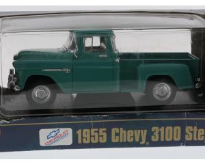 Schaal 1:24 set van 4 Amerikaanse auto's Chevrolet Corvette, 195 Chevy 3100 Stepside en Shelby Cobra #9649