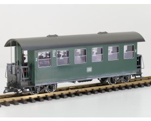 LGB 30700 2e kl Personenrijtuig DB 5 Mst KB 4i, Metallrader, Kugellager LGB 67403, Innenbeleuchtung, 6 Figuren, Gealtert