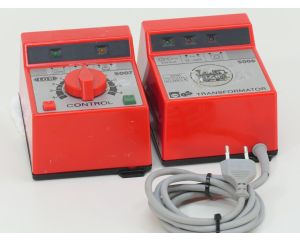LGB 5006+5007 Set : 5006 Transformator 220V (AC)18V, 2 uitgangen: 1x 2/2,7A, 1x 1.2A (AC), 5007 Electronic Fahrregler 2/2,4A  0-18V (DC)