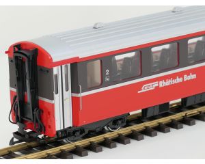 LGB 33670 RhB-Personenwagen B 2467 2. Klasse, Kugellager Achsen, Stromabnahme, Metallrader, Innenbeleuchtung