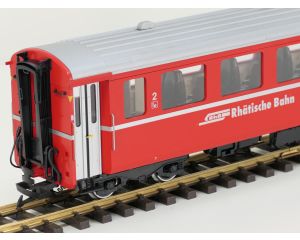 LGB 30670 Rhb-Personenwagen B 2454 2. Klasse, Kugellager Achsen, , Stromabnahme, Innenbeleuchtung