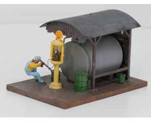 POLA 330983 Shell Diesel Tank gebouwd model (Inc 1 Figuur & 2 Olie Drums)
