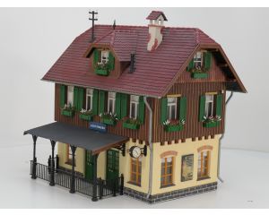 POLA 330901 Bahnhof Schönweiler (Achterberg) gebouwd model