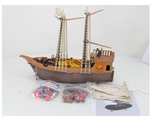 Playmobil 3750 Piratenschip met 8 piraten en accessoires #9517