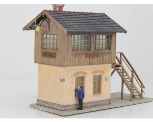 POLA 330914 Stellwerk Schönweiler Gebouwd model, 2 Figuren, Verlichting