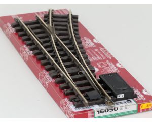 LGB 16050 Elektr.Weiche rechts, R3,22.5 Grad, Buiten gebruikt, Met Schroefbare railverbinders