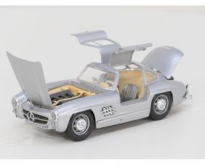 Schaal 1:18 Maisto 12047s en 31801 Mercedes-Benz set 300 SL Güllwing en 500 SL #9379