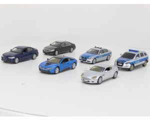 Schaal 1:24 Diverse auto's set 2 #9384