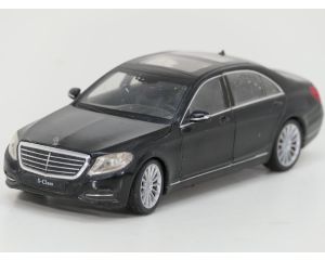 Schaal 1:24 Diverse auto's set 2 #9384
