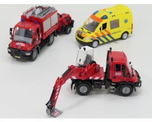 Hulpdiensten set A Brandweer en Ambulance +/- 1:24