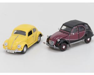 Schaal 1:24 Set Volkswagen Beetle (Kever) en Citroën 2CV (eend)