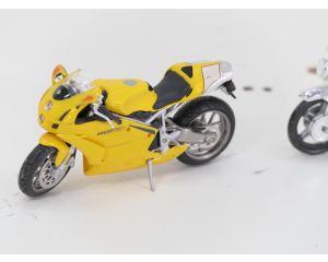 1:24 Motoren Set Ducati 749S 2003 & Police Motor