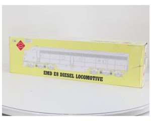 Aristo-Craft 23609 Santa Fe EMD E8A Diesel Locomotive #87 with smoke units and lighting NEW OLD STOCK