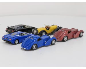 Schaal 1:24 Bburago set van 5 Bugatti's 11CB, Atlantic en Type 55 #9646