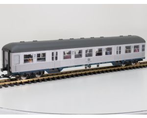 PIKO 37631 G-Nahverkehrswg. Bnb 2. Klasse DB, Kugellagerachsen, Innenbeleuchtung, Energiespeicher, 18 Figuren