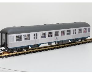 PIKO 37631 G-Nahverkehrswg. Bnb 2. Klasse DB, Kugellagerachsen, Innenbeleuchtung, Energiespeicher, 18 Figuren