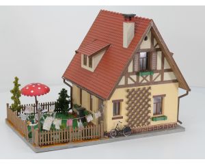 POLA 330934 Woonhuis met Balkon gebouwd model