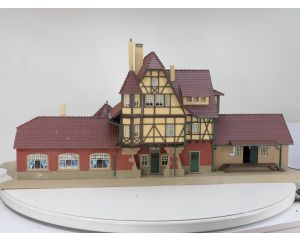 VOLLMER 41200 BAHNHOF NEUFFEN gebouwd model