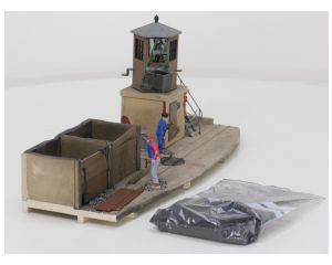POLA 330920 Kleinbekohlungsanlage aufgebautes Modell mit 3 Figuren