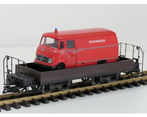TRAINLINE45 3050100 Niederbordwagen Braun Mit Drehgestell Sächsische-Bauart (DR), Metallrader,& 1x Neues Rietze Modell 1:22,5 als Beladung