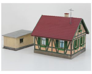 POLA 331717 + 330932 Vrijstaand huis met garage, gebouwd model