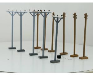 POLA 330975 Set mit 11 Strommasten met bijbehorende draad