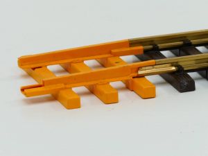 LGB 1006 Kunstof Rail overgangs-adaptor tussen kunstofrail en standaard lgb (10000 /11000) rails