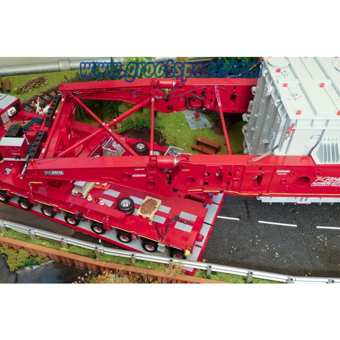 Uniek 1:24 Diorama met Realistische Girderbridge, SPMT Platforms en Transformator, Kahl transport