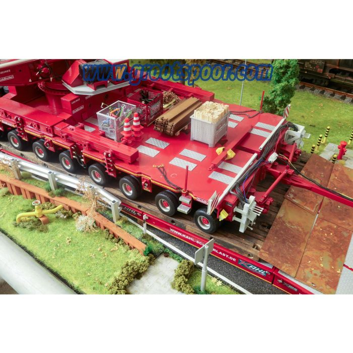 Uniek 1:24 Diorama met Realistische Girderbridge, SPMT Platforms en Transformator, Kahl transport