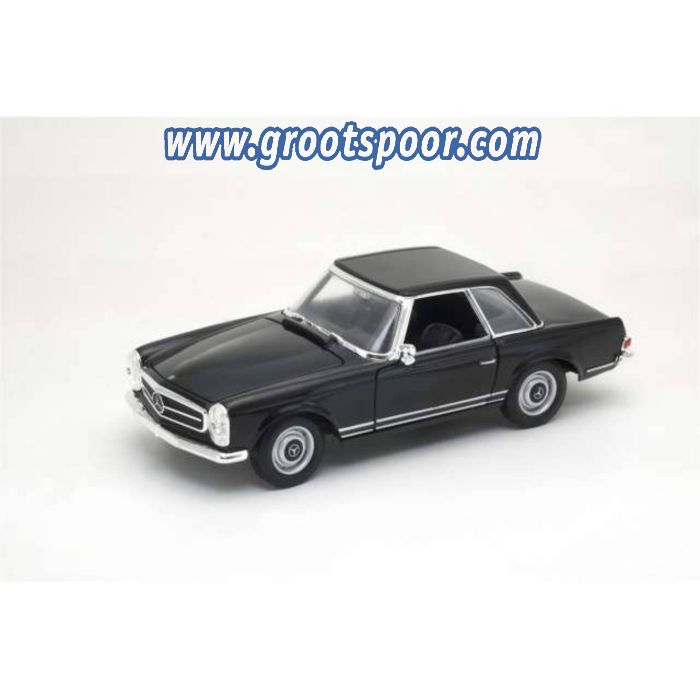 GSDCCwel 00024093bk 1/24 Mercedes-Benz 230SL, black