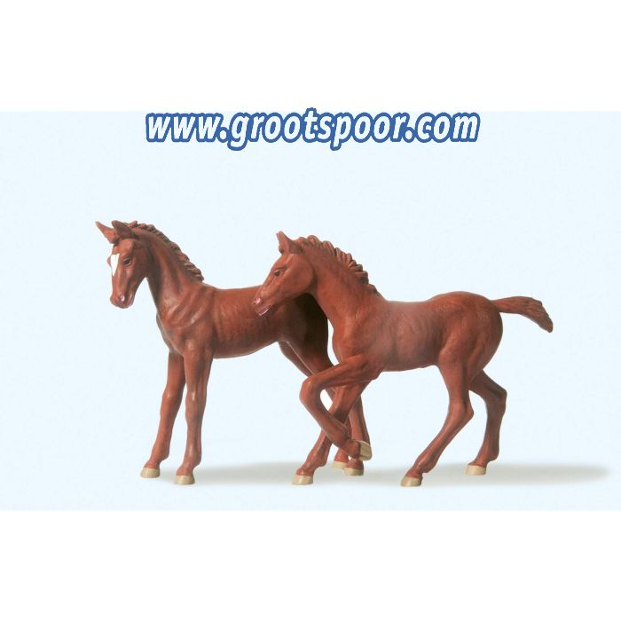 Preiser 47025 2 Fohlen stehend und springen 1:25