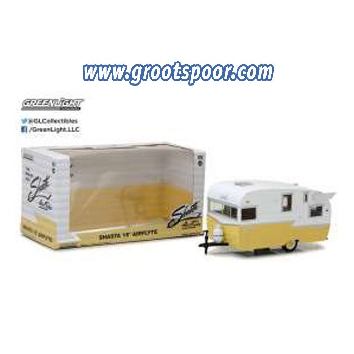 GSDCCgl 00018235 2015 Shasta Airflyte, white/sand