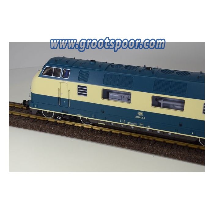 V200 Ozean Blau auf Basis einer LGB 20940 Lok