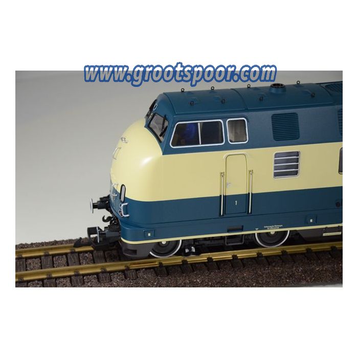 V200 Ozean Blau auf Basis einer LGB 20940 Lok