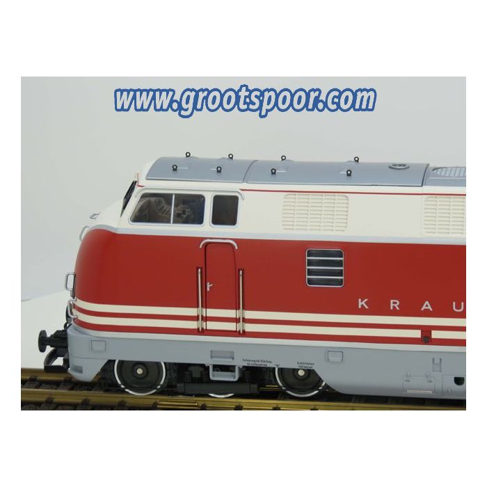 V300 ML 3000 CC in rood-creme-grijs auf Basis einer LGB Lok