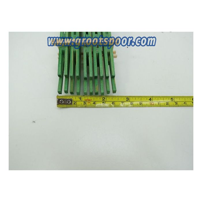 DUHA GREEN WOODEN PLANKS