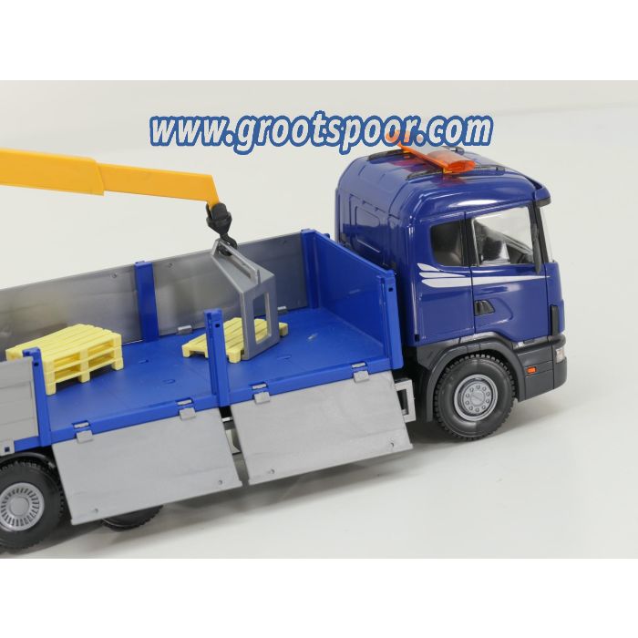 EMEK Blauwe scania 124L 420 Bakwagen met kraan