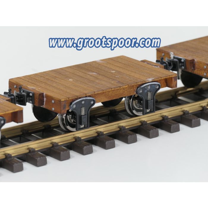 Wuhu Brand Arts & Crafts C0. LTD, 1:22,5 G scale Set 5x Wooden Flat bed cars, METAL WHEELS