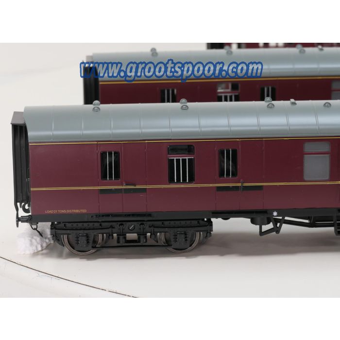 Accucraft 1/32 scale Set of 4, British Mk.1 Coaches, # E34620  #E34655  #E24707  #E24718 - sku: 20250314113812 - Gebraucht - Sehr guter Zustand - Bild 3