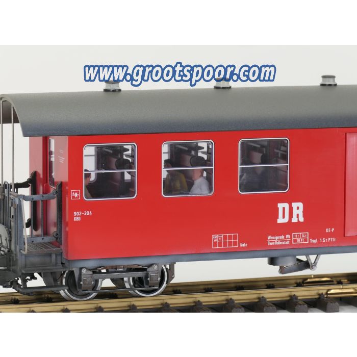 LGB 31710 DR/HSB Personen-/Gepäckwagen, Metallrader, Kugellager LGB 67403, Innenbeleuchtung, 6 Figuren, Gealtert