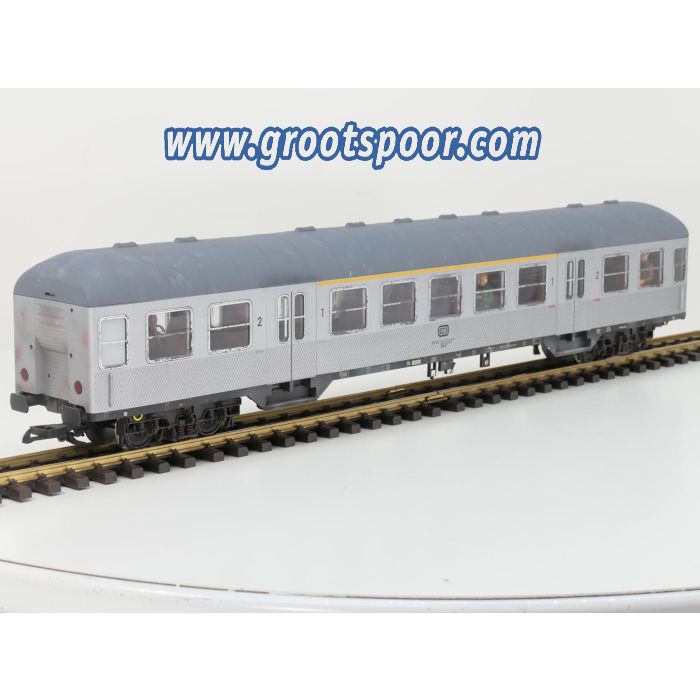 PIKO 37621 G-Nahverkehrswg. ABnb 703 1/2.Klasse Silberling Nr. 50 80 31-11 149-7 DB IV 4x Kugellager Metallrader, Innenbeleuchtung, 6 Figuren, Gesupert, Gealtert.