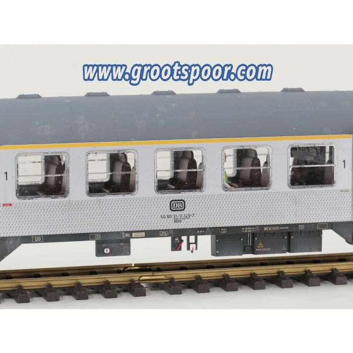 PIKO 37621 G-Nahverkehrswg. ABnb 703 1/2.Klasse Silberling Nr. 50 80 31-11 149-7 DB IV 4x Kugellager Metallrader, Innenbeleuchtung, 6 Figuren, Gesupert, Gealtert.